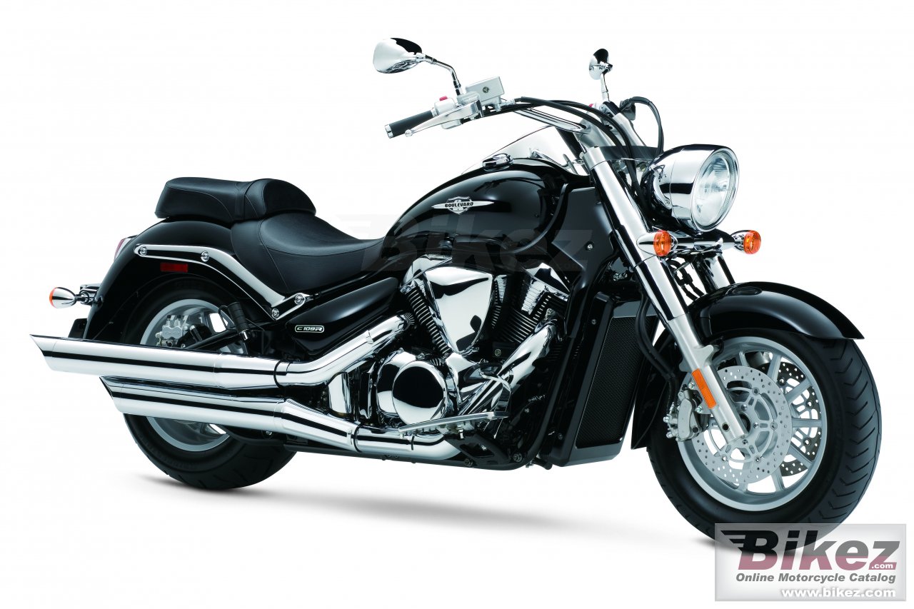 Big Suzuki boulevard c109r picture and wallpaper from Bikez.com